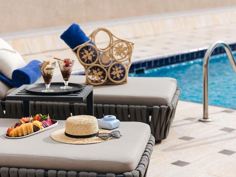 Movenpick Hotel & Apartments Bur Dubai image