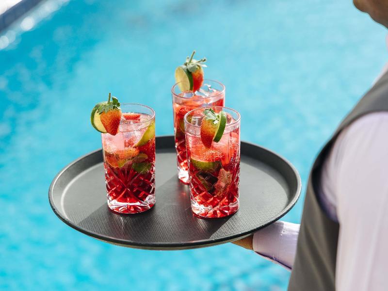 Movenpick Hotel & Apartments Bur Dubai image