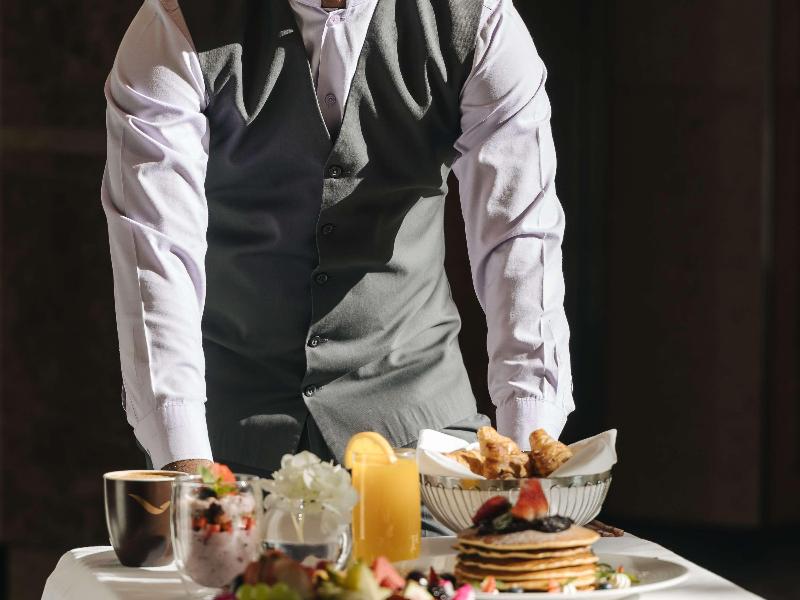 Movenpick Hotel & Apartments Bur Dubai image