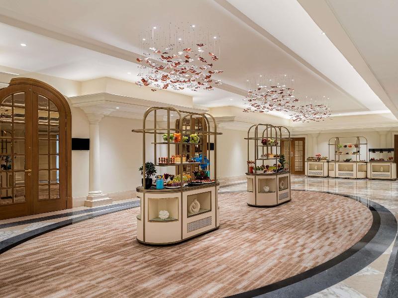 Movenpick Hotel & Apartments Bur Dubai image