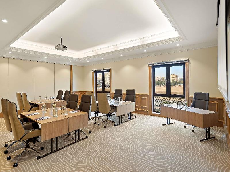 Movenpick Hotel & Apartments Bur Dubai image