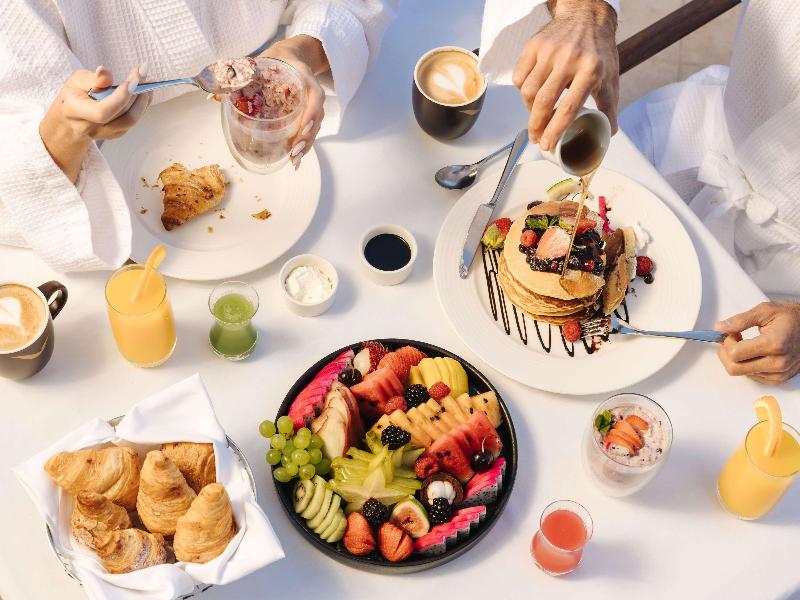 Movenpick Hotel & Apartments Bur Dubai image