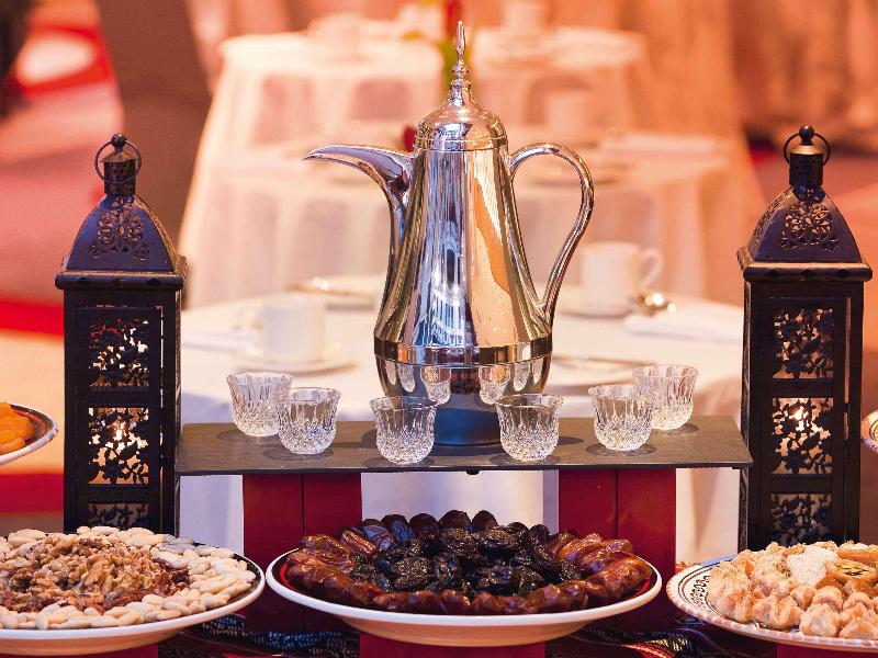 Movenpick Hotel & Apartments Bur Dubai image
