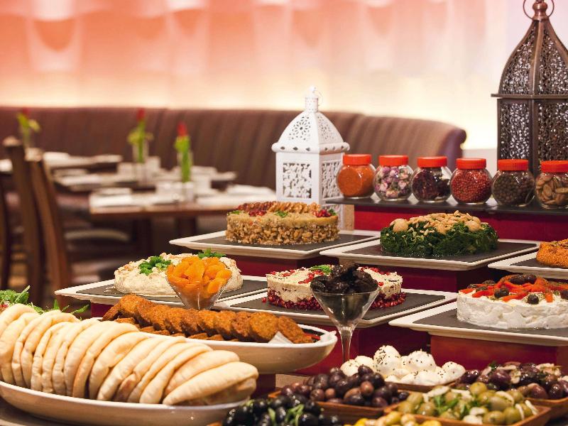 Movenpick Hotel & Apartments Bur Dubai image