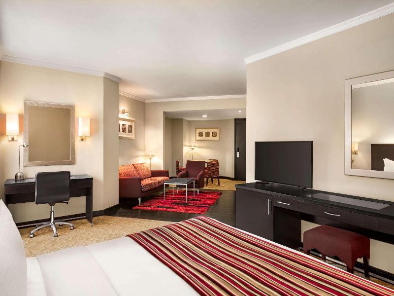Ramada Plaza by Wyndham Dubai Deira image