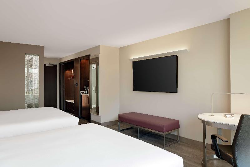 Hilton Washington DC National Mall The Wharf image