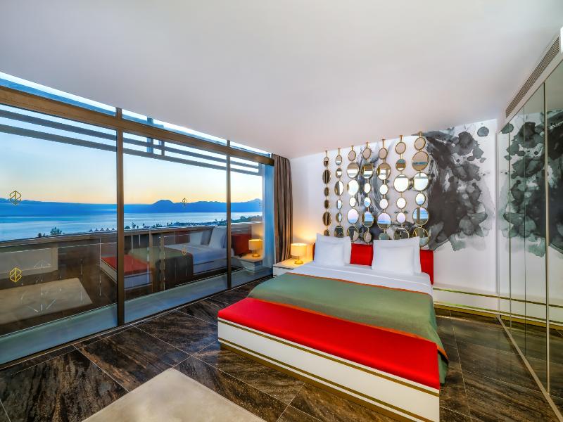 Nirvana Cosmopolitan Hotel image