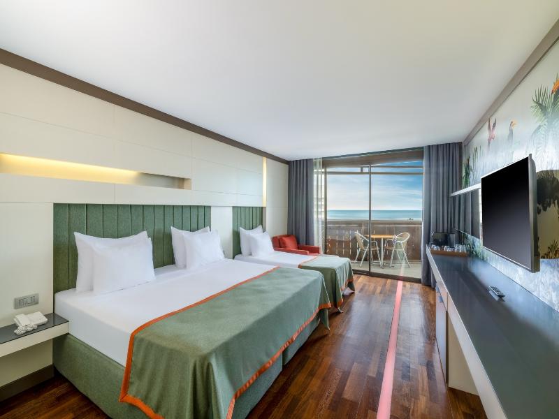 Nirvana Cosmopolitan Hotel image
