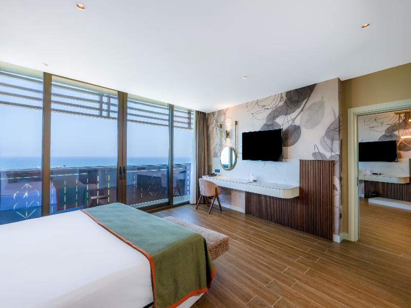 Nirvana Cosmopolitan Hotel image