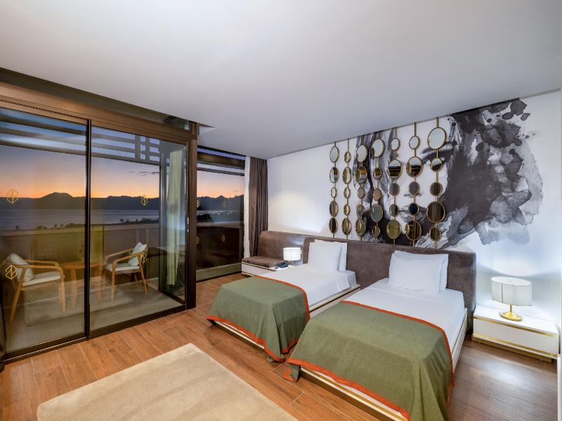Nirvana Cosmopolitan Hotel image