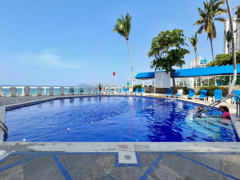 Acapulco Malibu