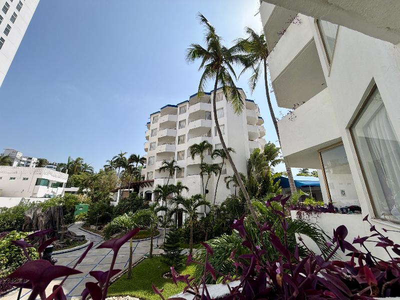 Acapulco Malibu