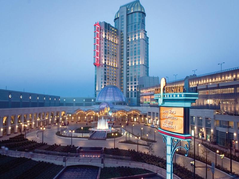 Hilton Niagara Falls Fallsview Hotel and Suites image