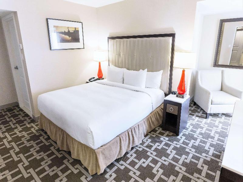 Hilton Niagara Falls Fallsview Hotel and Suites image