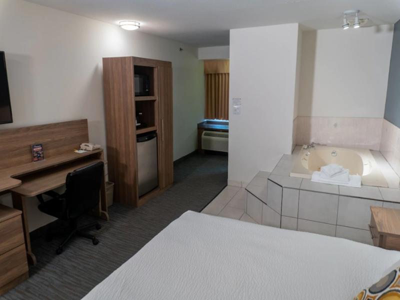 Days Inn Suites by Wyndham By the Falls image