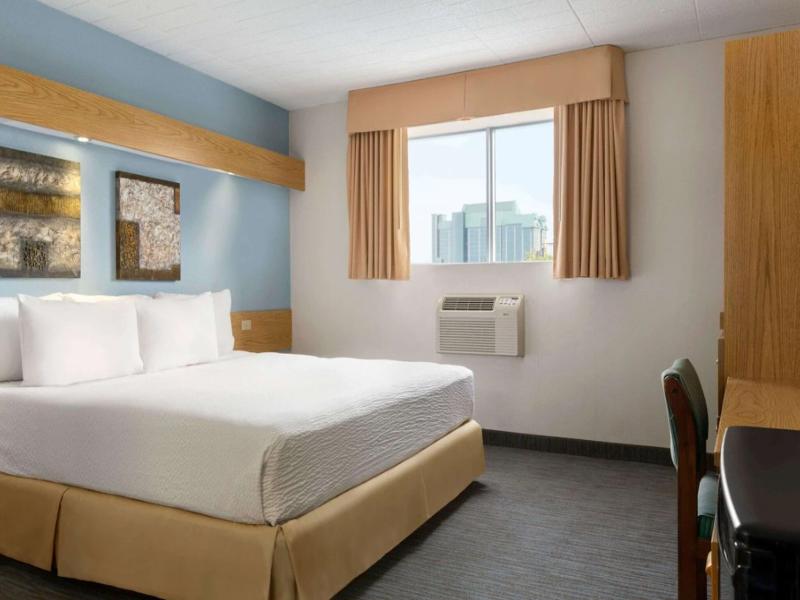 Days Inn Suites by Wyndham By the Falls image