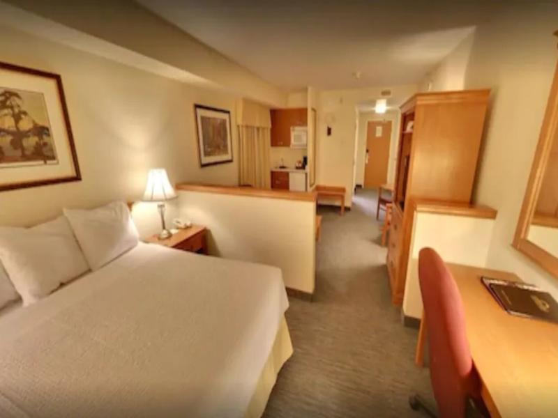 Days Inn Suites by Wyndham By the Falls image