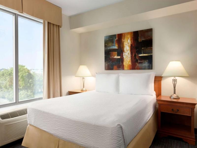 Days Inn Suites by Wyndham By the Falls image