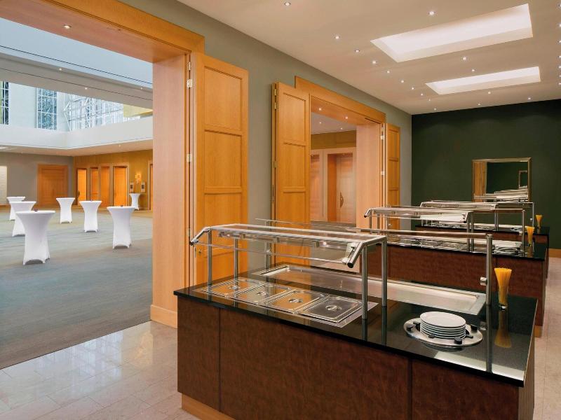 Sheraton Brussels Airport image