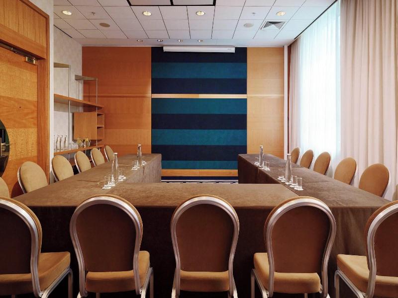 Sheraton Brussels Airport image