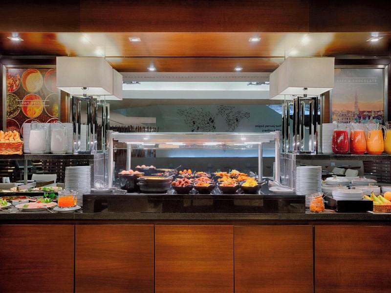 Sheraton Brussels Airport image