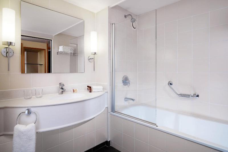Sheraton Brussels Airport image