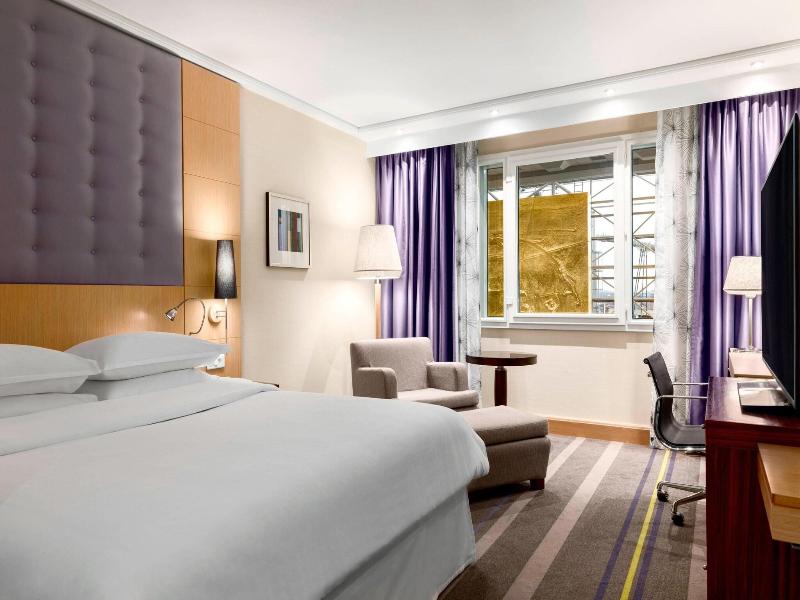 Sheraton Brussels Airport image