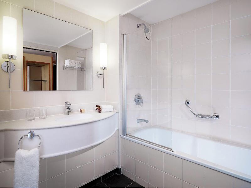 Sheraton Brussels Airport image