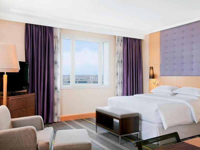 Sheraton Brussels Airport image