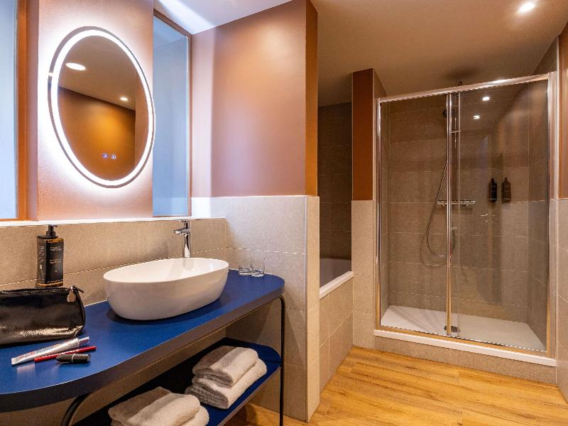 Hotel des Colonies Brussels by Mercure image