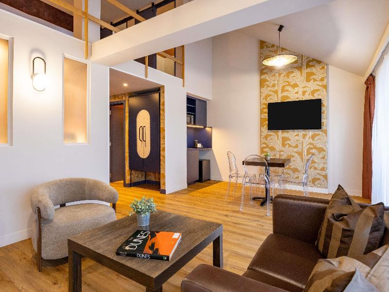 Hotel des Colonies Brussels by Mercure image