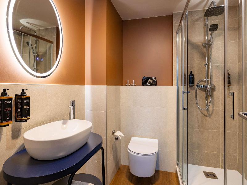 Hotel des Colonies Brussels by Mercure image