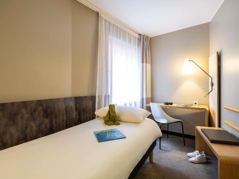 Ibis Brussels City Centre image