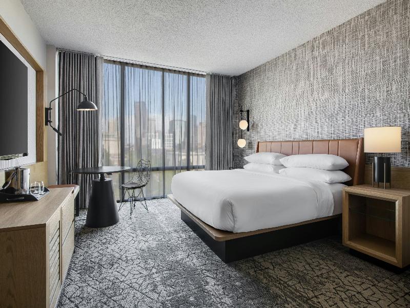 Sheraton Charlotte Hotel image