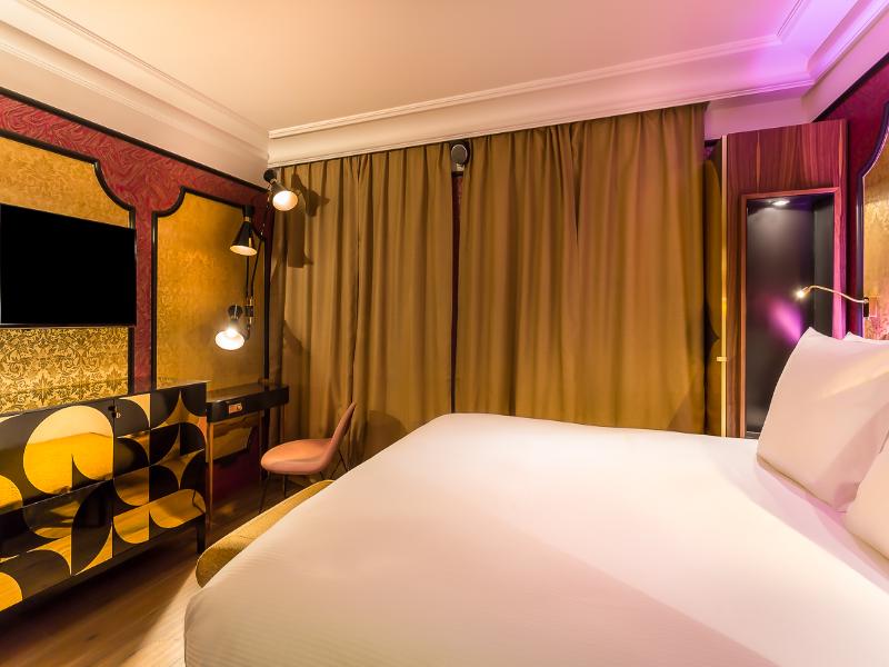 Idol Hotel image