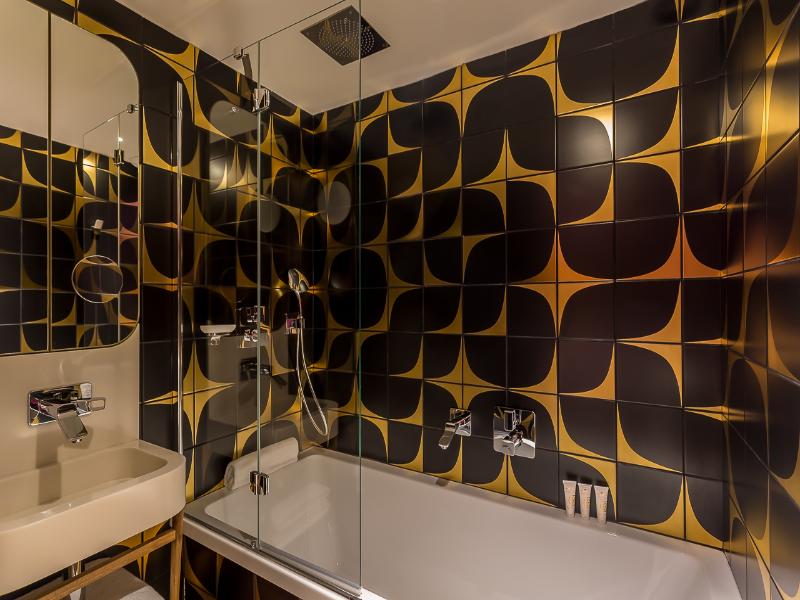 Idol Hotel image