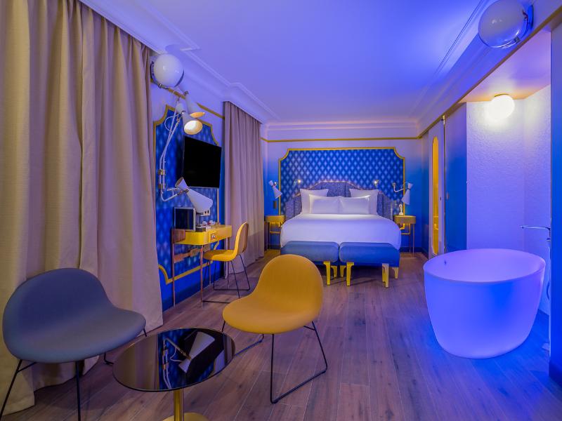 Idol Hotel image