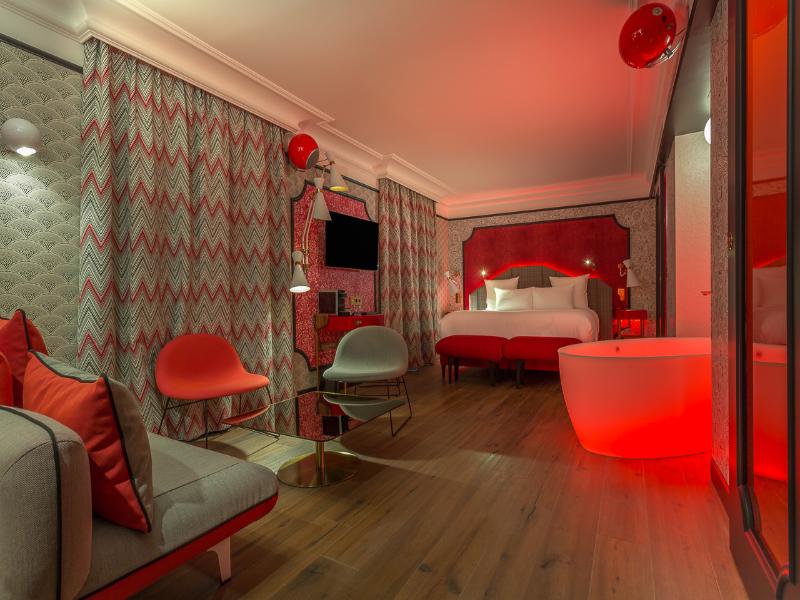 Idol Hotel image