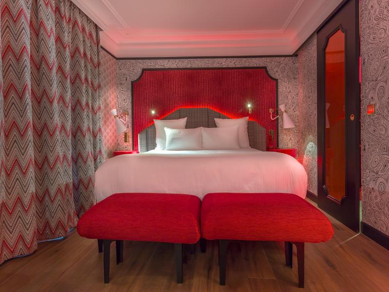 Idol Hotel image