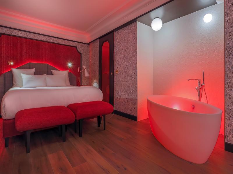 Idol Hotel image
