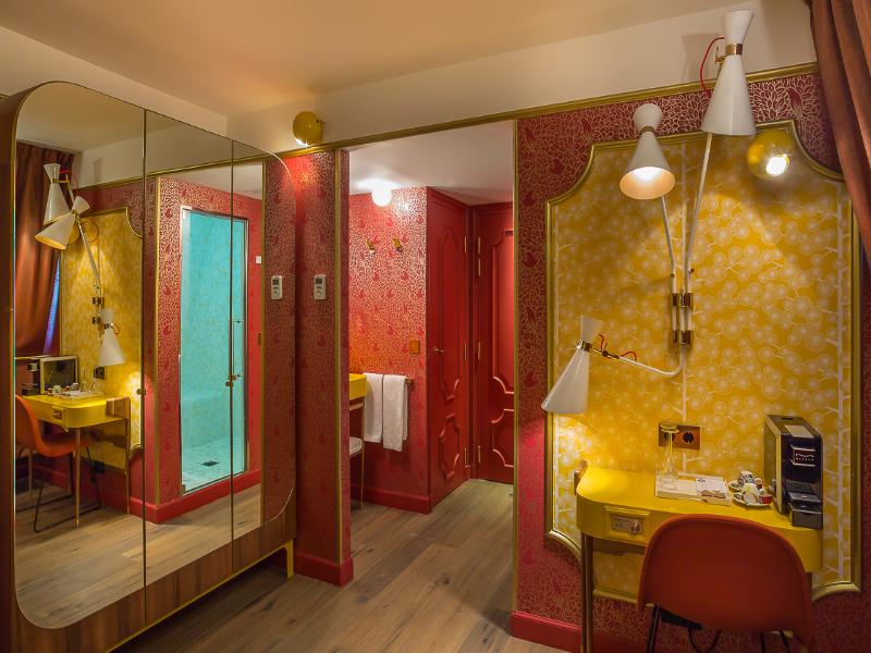 Idol Hotel image