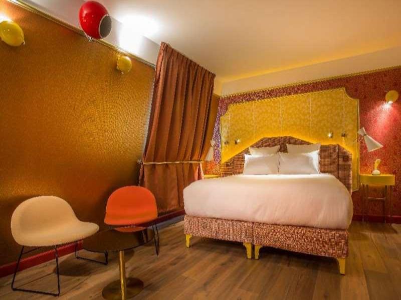 Idol Hotel image
