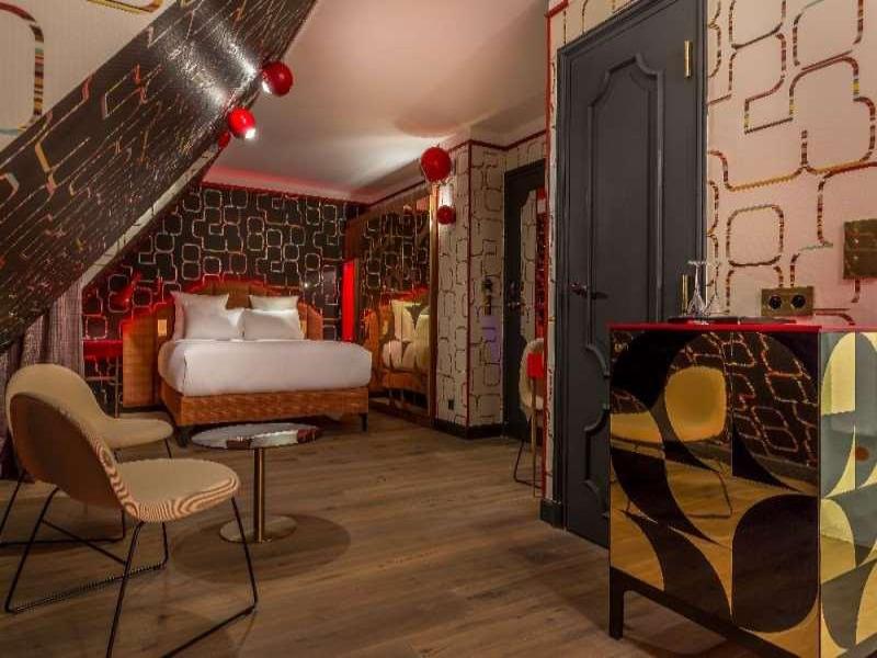 Idol Hotel image