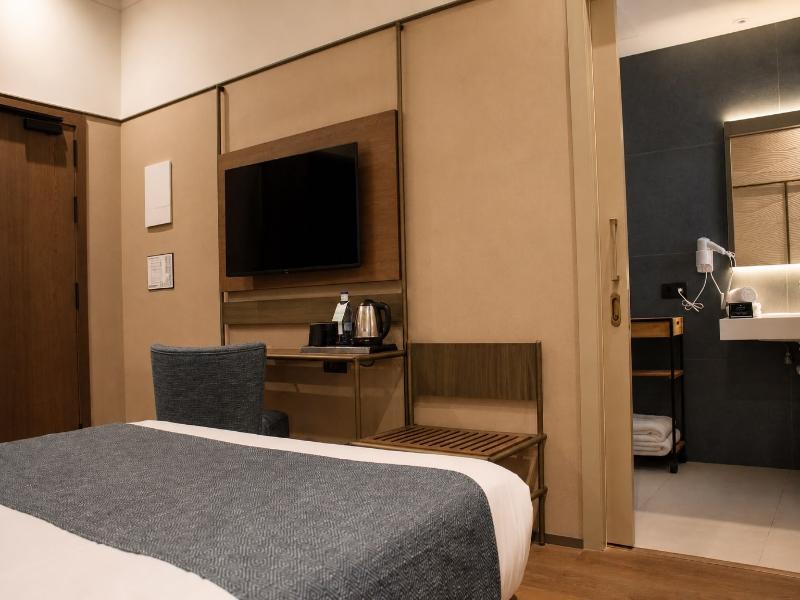 Hotel Medinaceli 4*S image