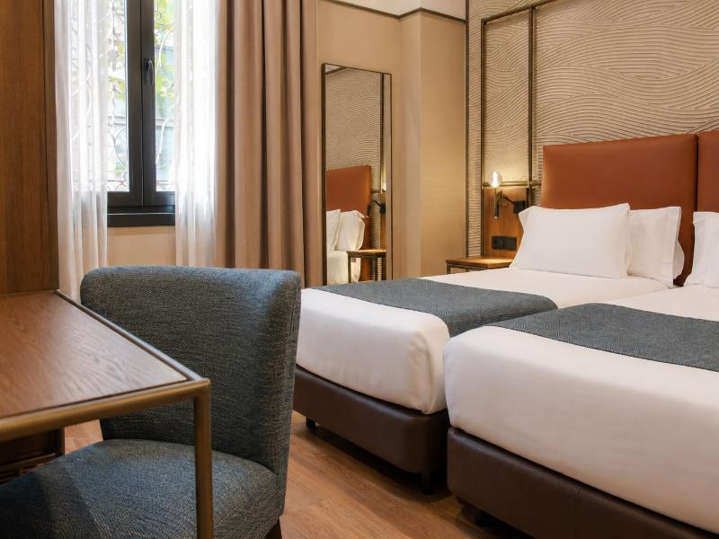 Hotel Medinaceli 4*S image