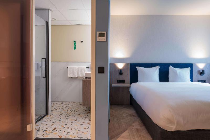 Golden Tulip Leiden Centre image
