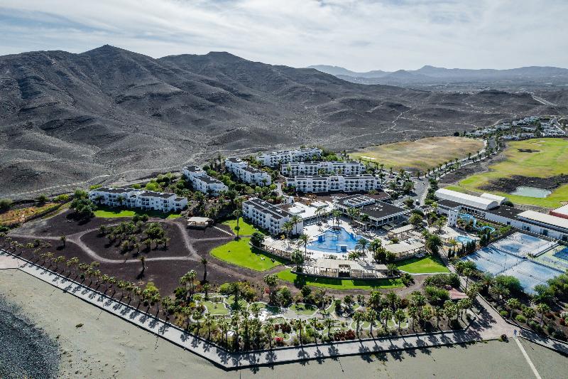 Playitas Aparthotel image