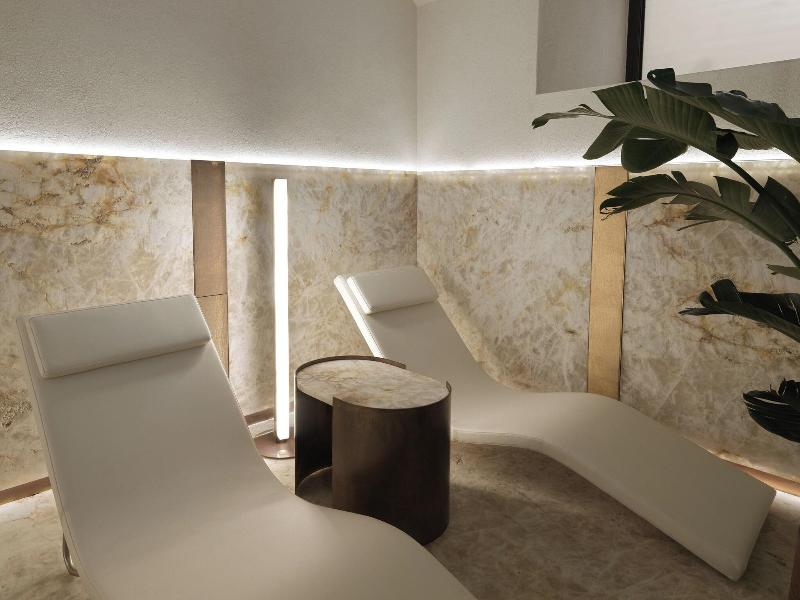 Strafhotel a member of Design Hotels image
