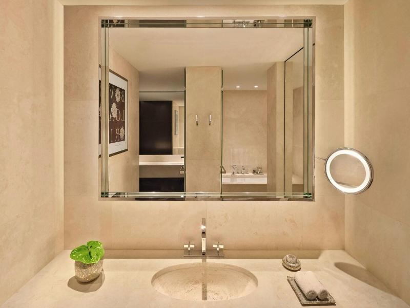 Bulgari Milan image