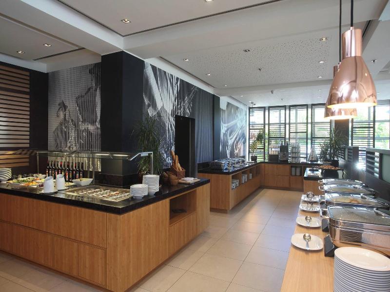 Courtyard by Marriott Wiesbaden-Nordenstadt image